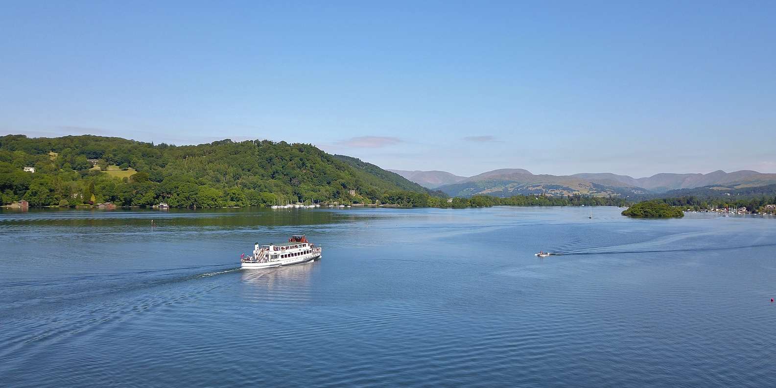 ボウネス・オン・ウィンダミア 湖水地方ロンドンナビ