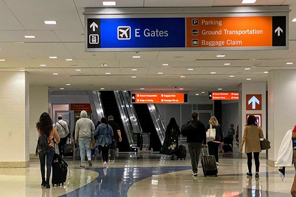 2025年版 ハリー・リード国際空港からラスベガス市内のアクセス方法4選！料金や所要時間を解説地球の歩き方