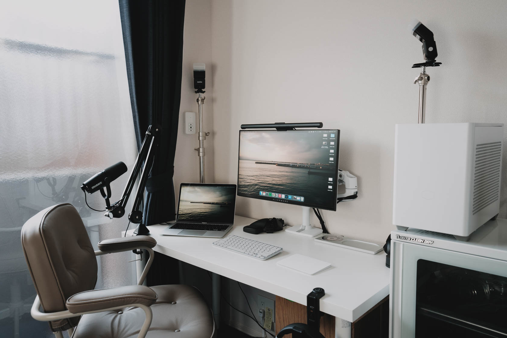 PCデスク周りを晒してみたテレワーク＆4Kゲーミング快適部屋 - PCデスク周り・ガジェットのレビュー、リモートワーク情報リモライフ