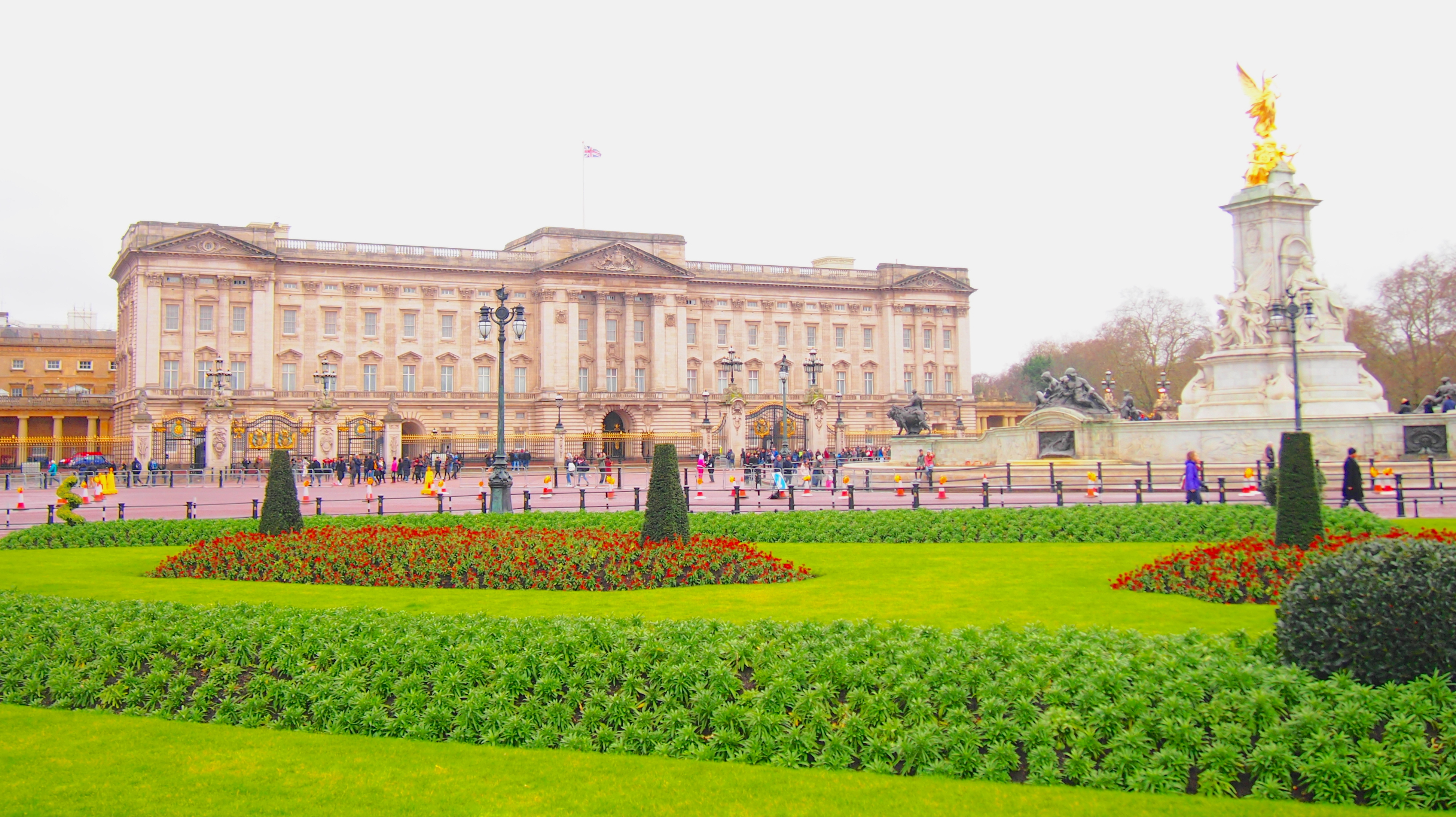 ロンドン観光モデルコース バッキンガム宮殿、ナショナルギャラリーフラルーガ