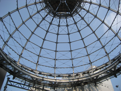 香川県、高松丸亀町商店街、商店街活性化として人が集う、にぎわいの広場、再開発のあり方としてコンパクトシティモデル、象徴部ガレリアドーム として日本一の高さの壱番街ドーム・アーケード建築施工実績