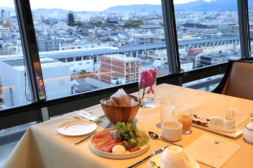 回転レストラン - Wikipedia