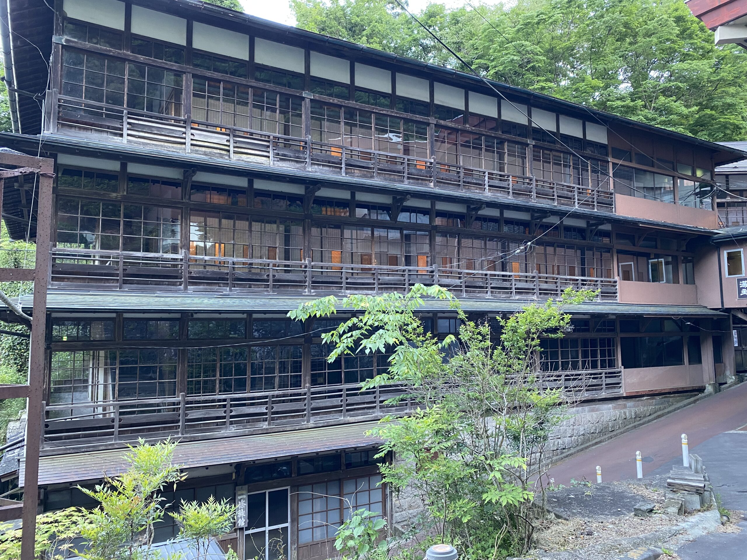 鎌先温泉湯主一條 宿泊レポ –