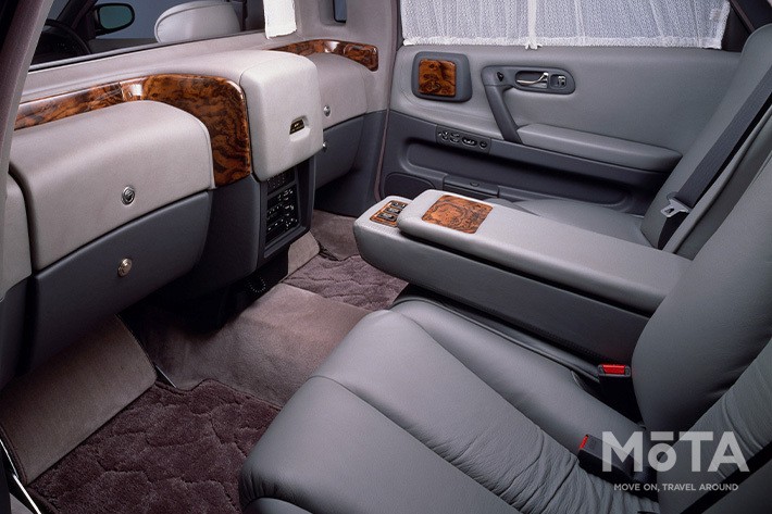 人なしで緑のカラフルなライトとリムジンのインテリアの写真素材・画像素材 Image 91966610