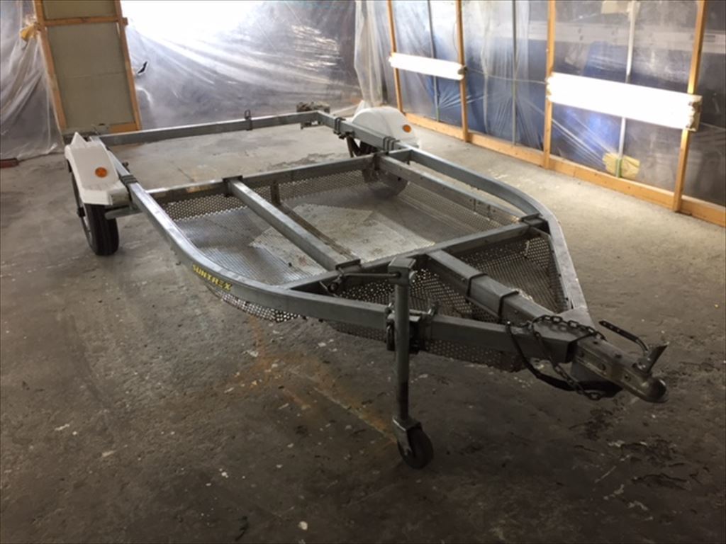 室内を自在にアレンジできる！ アウトドアやキッチンカー、リモートワークにも使える小型キャンピングトレーラー「Happier CamperHC1」