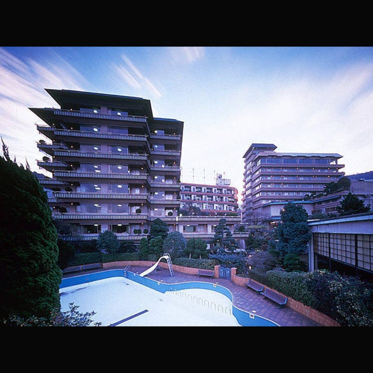 伊豆・熱海観光 レトロな新スポット「展望レトロ喫茶 桃山館」をご紹介JREメディア