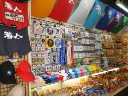 ひたすら歩いて調査 国際通り周辺で一番お土産が安い店を探してみた。かまんかまんぬ沖縄暮らし