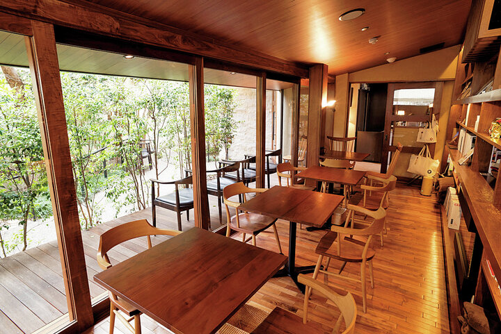 商店街の中にオープン！隠れ家カフェ「NAJCAFE」の2大看板メニュ