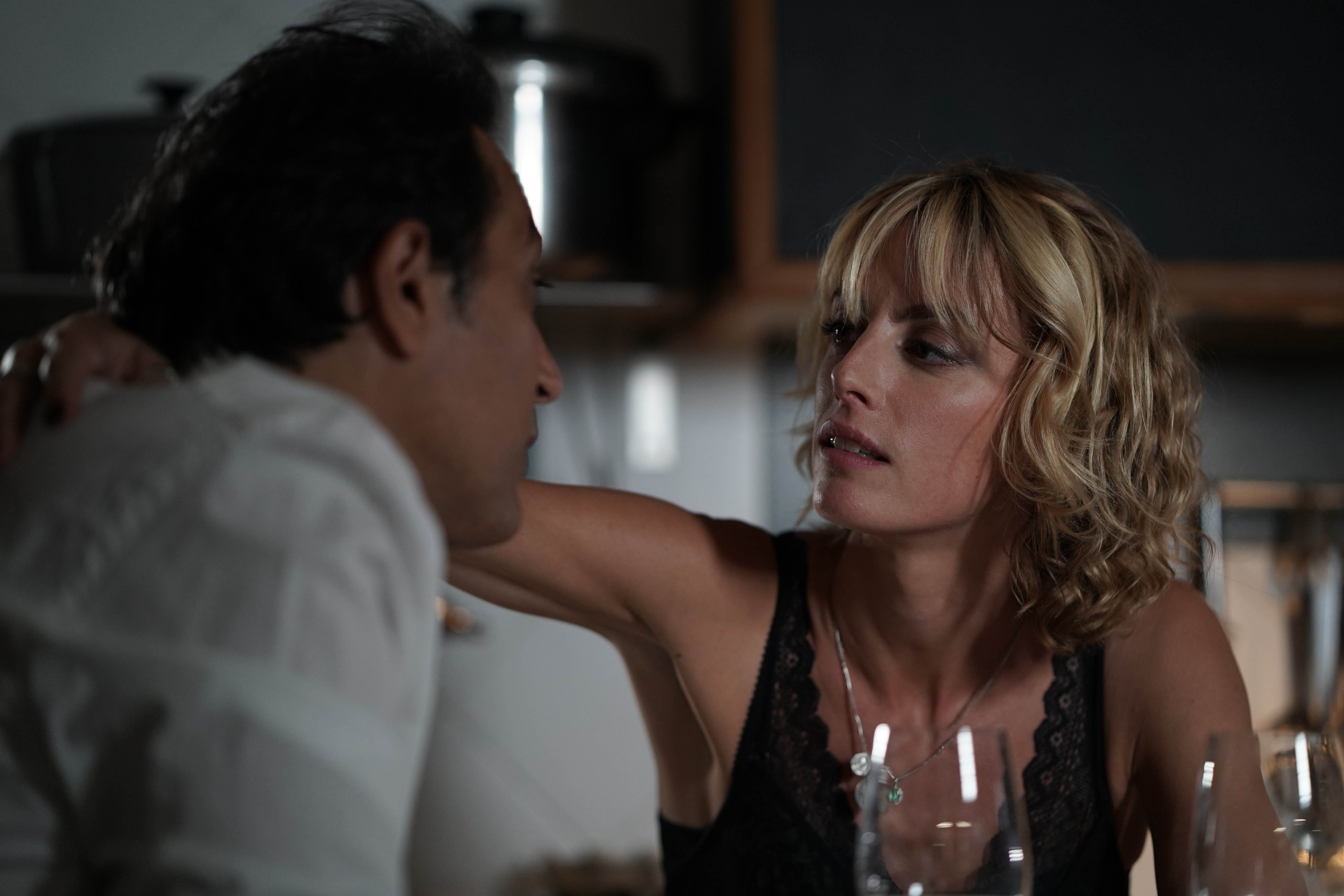 フランス絶景ミステリー - SearchX