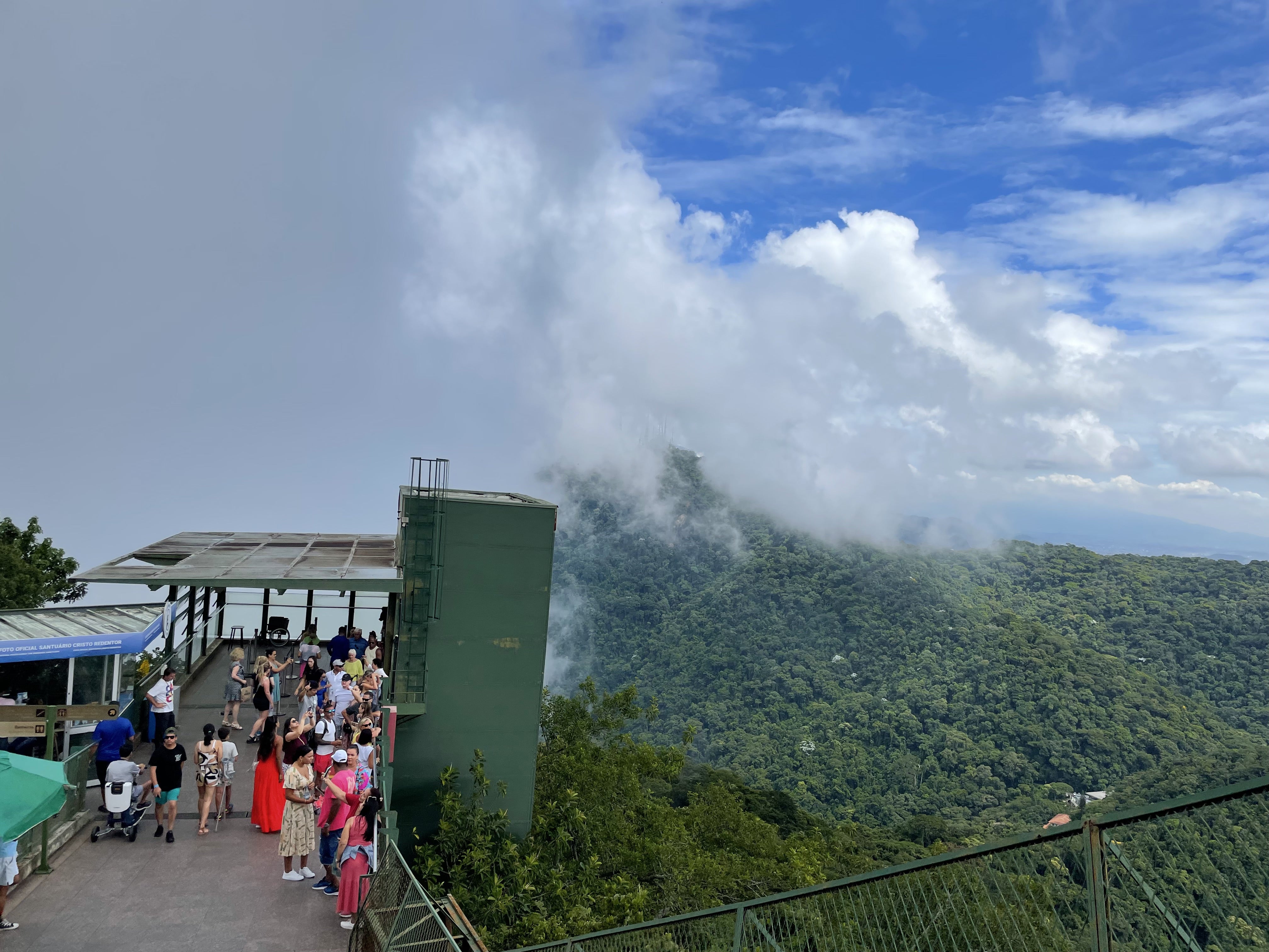 ブラジル・リオデジャネイロのキリスト像 名前、大きさは？どうやって作られた？なるほど