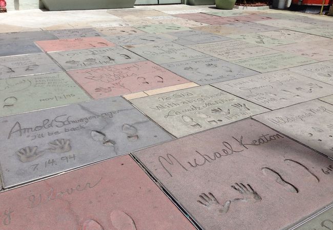 TCL チャイニーズ シアターハリウッド- ツアーとアクティビティエクスペディア