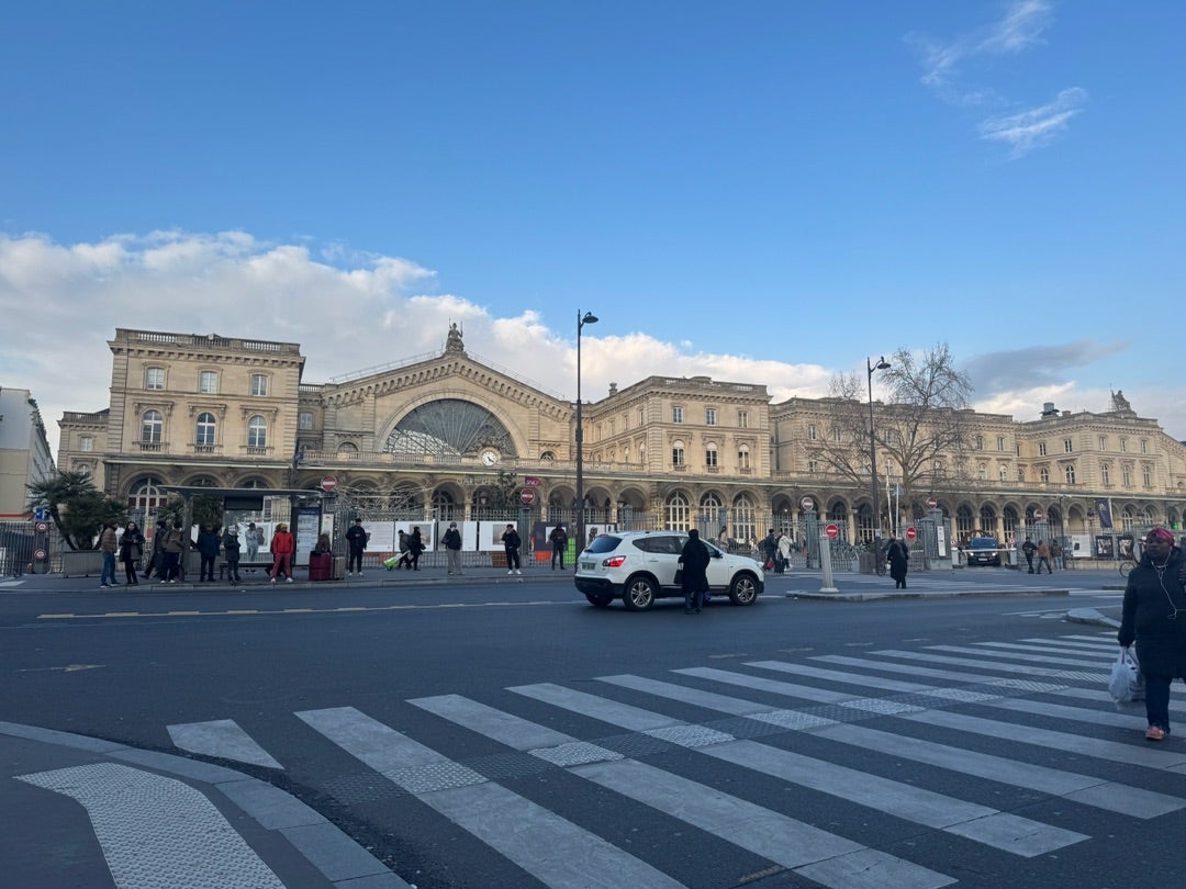 パリの治安悪いと言われる3つの理由治安が悪いエリアと防犯策を解説