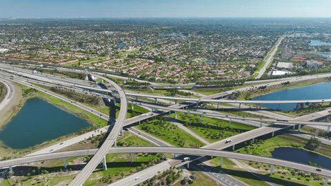 アメリカのフリーウェイで無料だった場所が急に有料化!? いまアメリカの道路事情は大きな変革期を迎えていた自動車情報・ニュース WEB CARTOP