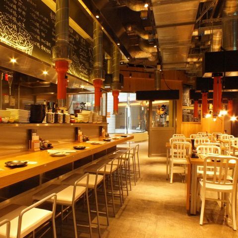 ドックヤードガーデンに「みらい横丁」－世界のビール博物館ほか12店舗 - ヨコハマ経済新聞