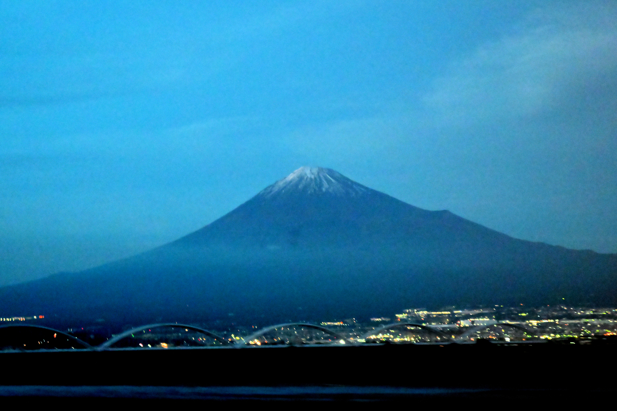 富士山が見える飛行機や新幹線の座席を調べてみた！Japan's Travel Manual