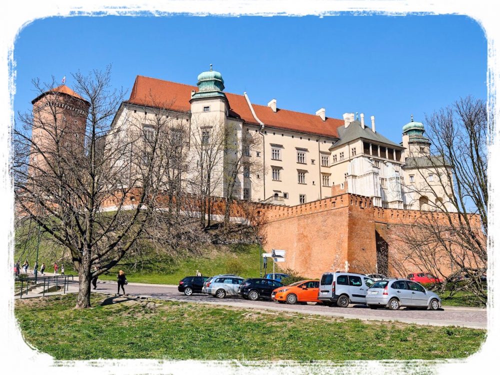 日本から直行便で行ける治安が良い国、ポーランドの魅力を徹底紹介