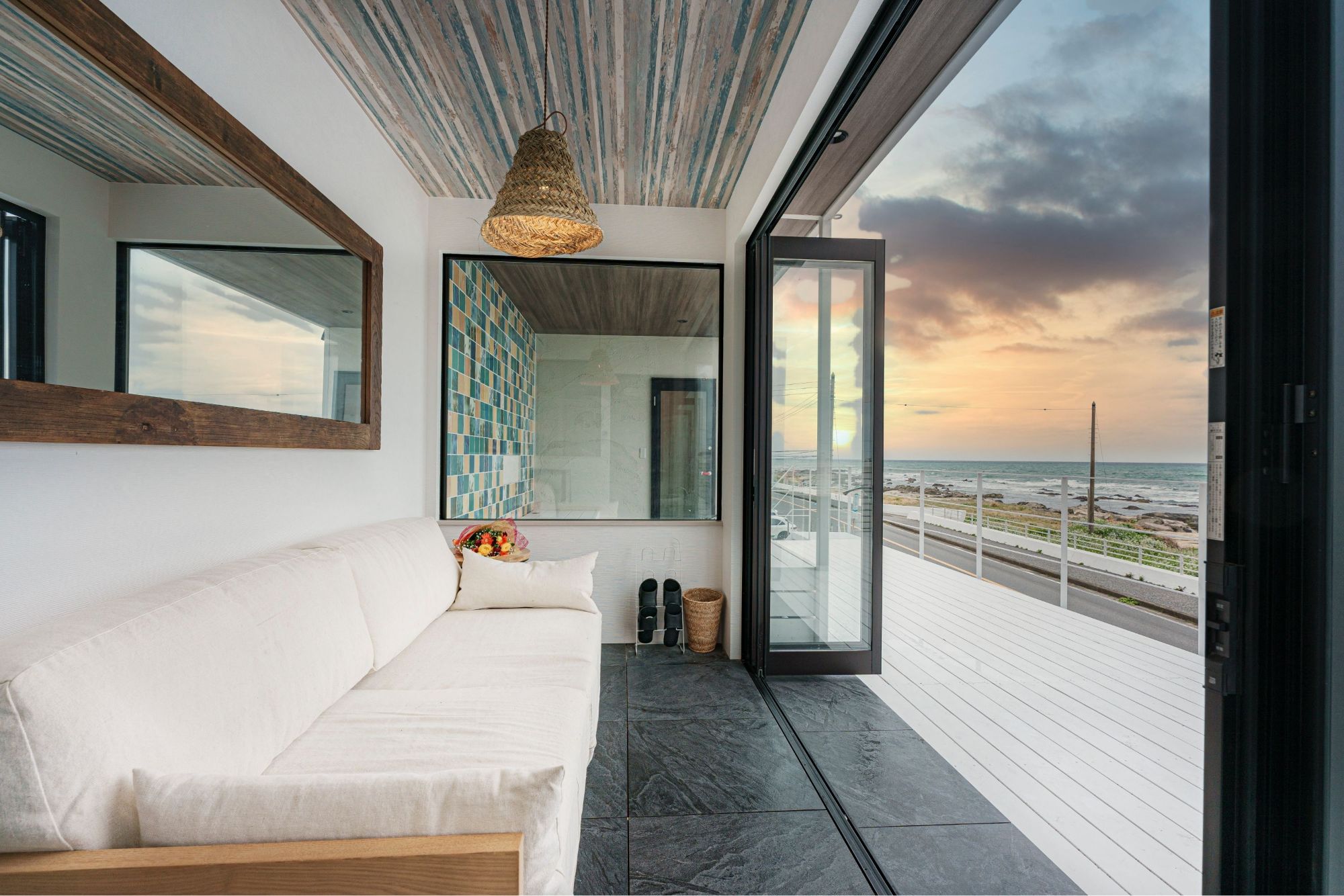 UMInoTERRACE Chikura＞波音を聞きながら過ごす極上の海辺の休日を独り占め千倉で宿泊予約なら旅色