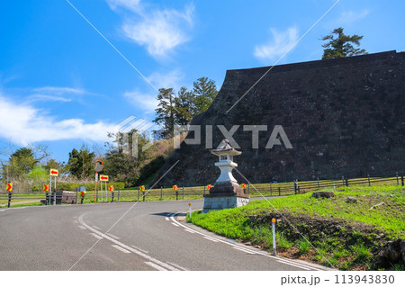 仙台城の写真：本丸北壁石垣 弥一左衛門さん- 攻城団
