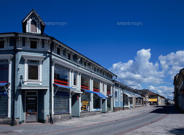 北欧最大級の木造建築の町。フィンランドの世界遺産ラウマRevontulia レヴォントゥリア