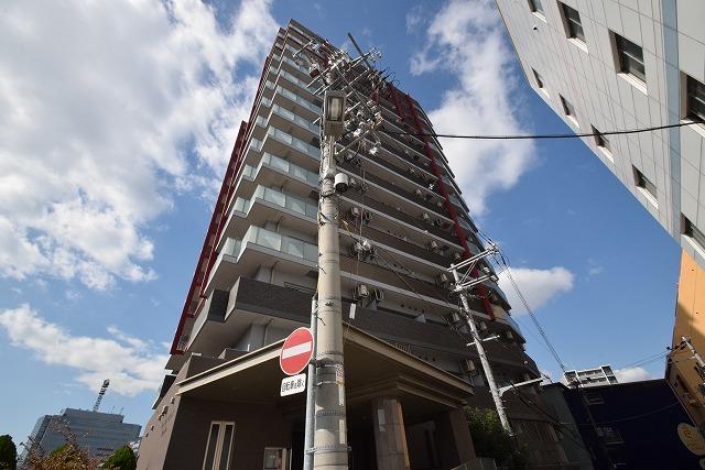 なにわの地下鉄駅ドーム前千代崎駅