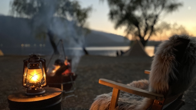 キャンプでの焚火の撮り方まとめ！一眼レフ 動画 iPhone別カメラのヒデヨシ・通販サイト