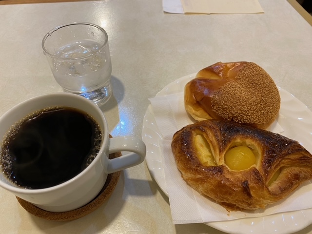 阪神尼崎駅北側のお洒落なカフェ＆バー、ヴァンヴァンバルさんでランチ！ゆりかもめの休日