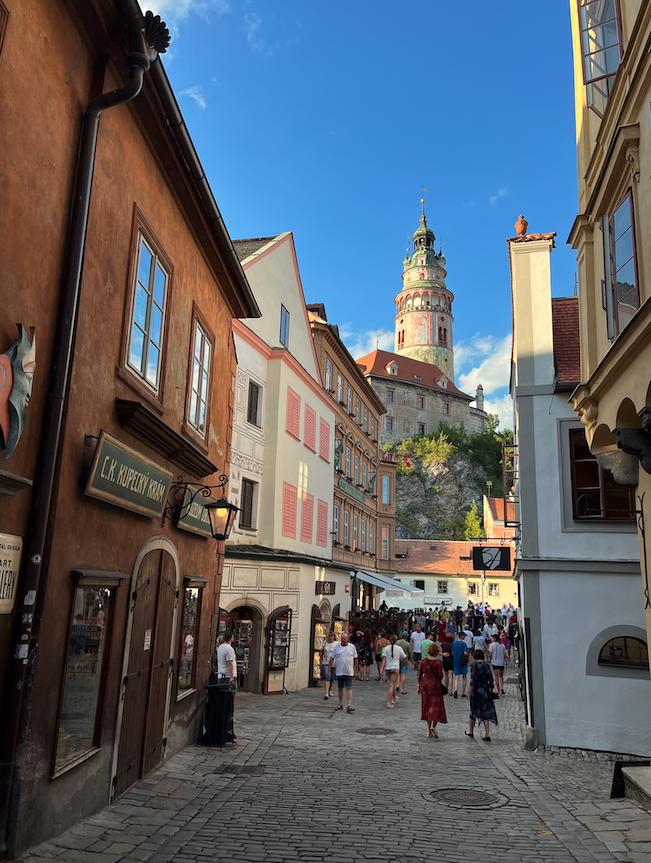 旅人なら絶対憧れる！世界で一番美しい街“チェコ”の観光スポット7選RETRIP リトリップ