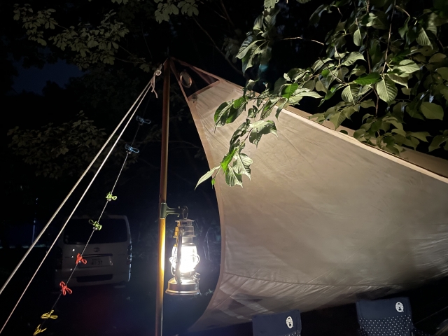 タープが黒のデメリットとは？黒のテントも併せて解説！ – OUTDOOR