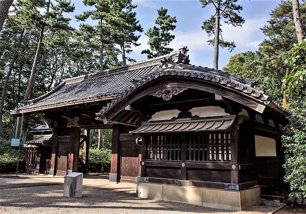 大名屋敷境から幻の外苑内の道へ歩いて、探して、歴史を発掘する黒田涼