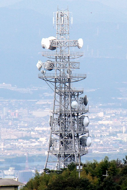 青空と大阪の大きな電波塔の写真素材104275206- PIXTA