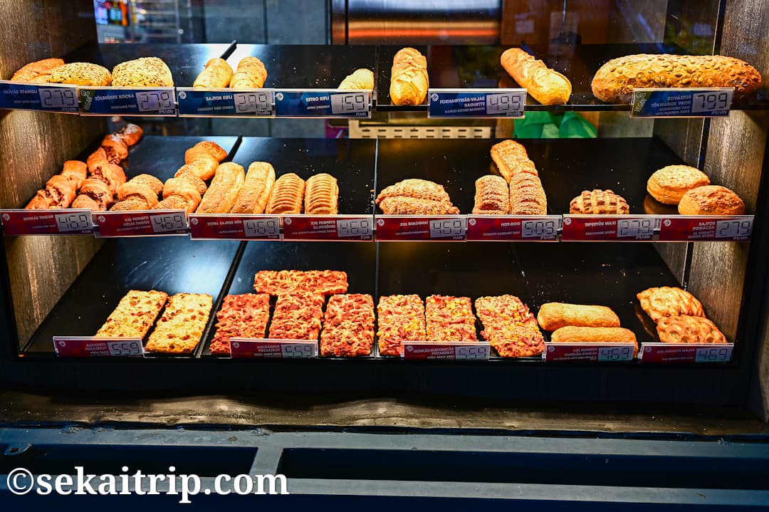 ブダペスト中央市場 ハンガリー・ブダペスト- Journey Under The