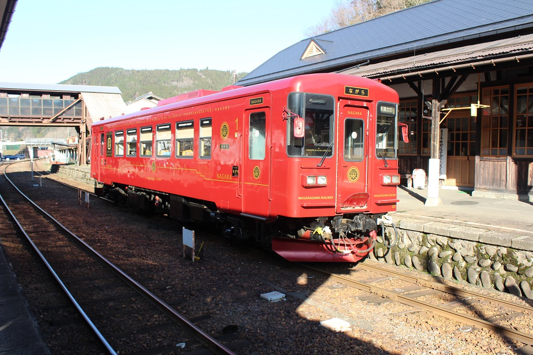長良川鉄道 相生駅にてとことこ､いっぽずつ 〜ママ鉄見習いとーこと子鉄の鉄活中心ブログ