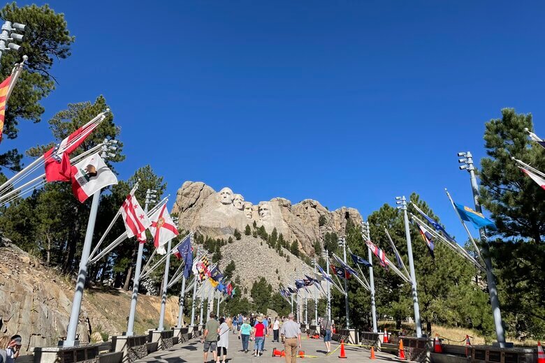 きっと一度は見たことはある「マウント・ラシュモア」 実はこんな場所だった！トラベルスタンダードジャパン