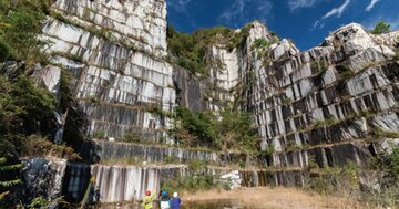 世界の岩 海外の魅力的な奇岩・岩の絶景20選：オンラインツアーまとめどこでもドアTrip メタバース