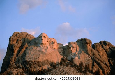 マウント・ラッシュモアとクレイジーホース 夏休み家族旅行初日 。cutback1968 -