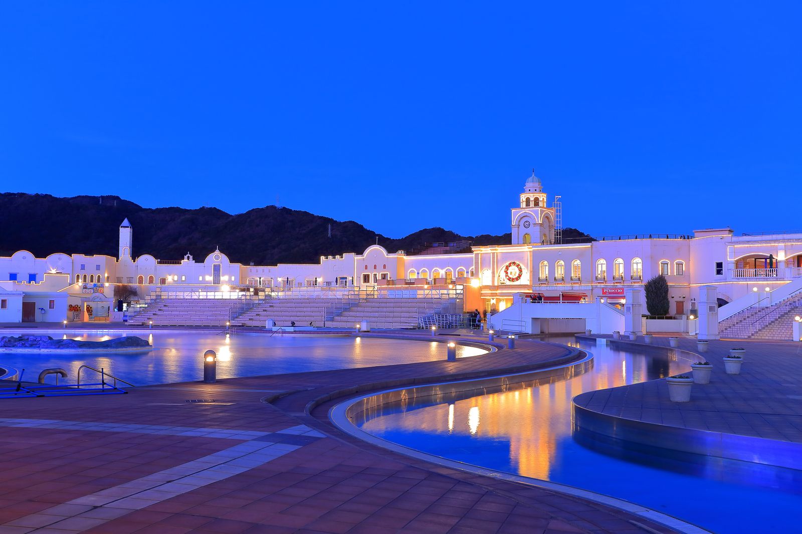 SkyDrive、ラグーナテンボス・ラグナシアで 東海地区屈指のイルミネーションとコラボしたドローンショーを1月11日に開催！ -株式会社SkyDrive