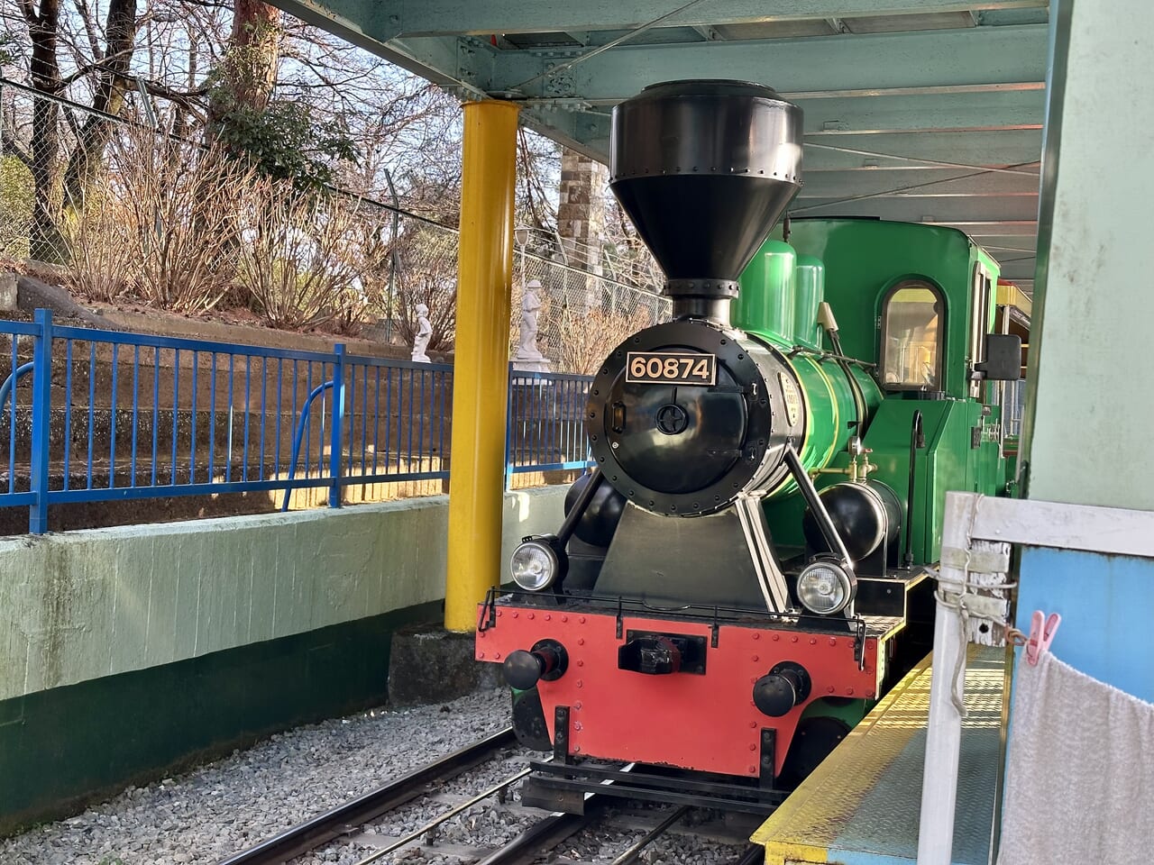 小田原城こども遊園地』昭和レトロな乗り物がなんと30円！ - すそのナビ