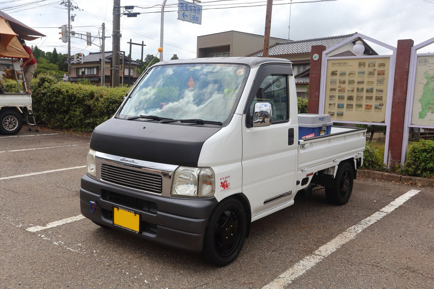 軽トラの荷台からはみ出しても良いの？はみ出しや高さ制限など荷物を運ぶ際の注意点についてランプス