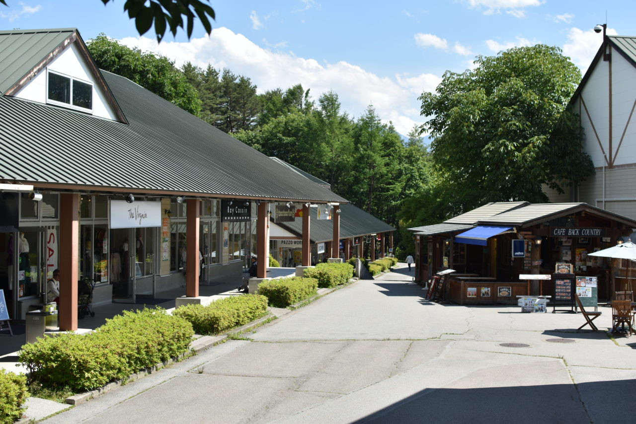 独自 八ヶ岳リゾートアウトレット 駐車場の大部分 3月31日を期限に閉鎖へTBS