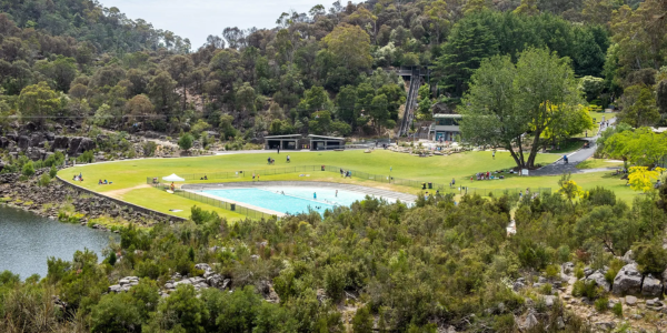 タスマニア州の1日あたり¥4,327～のレンタカースカイスキャナ