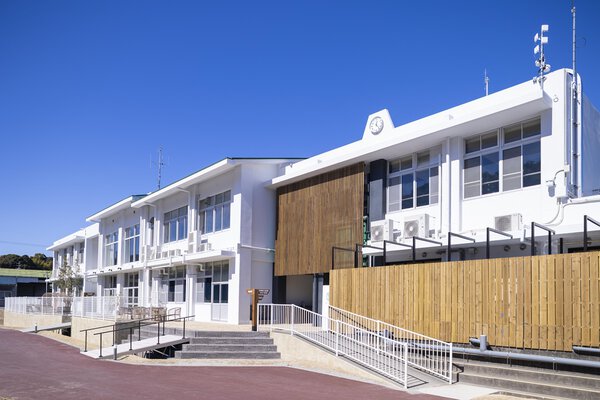 Glamping＆Port 結開業1周年・利用人数12,000人突破～小学校ならではのNostalgicな心地よさに和らぐ。静岡初のグランピング施設～DOKOIKO どこいこ：バイクツーリングに行くなら