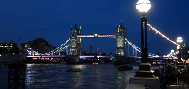 イギリス ロンドン タワー・ブリッジ238870604