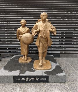 ミナカ小田原で地元グルメを食べ歩き！ホテルに足湯までレクリム