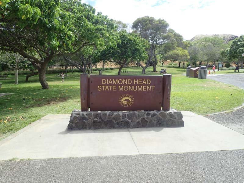 ハワイのダイヤモンドヘッド登山は予約が必要！行き方や魅力なども解説
