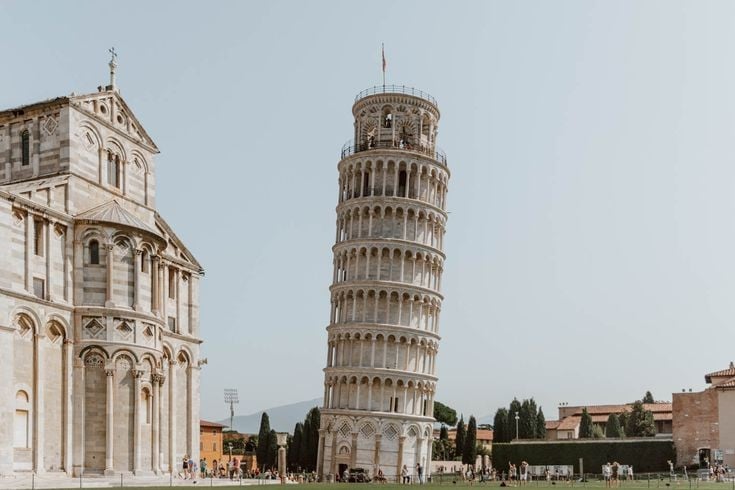 イタリア・ピサ 世界的に有名な斜塔に上ろう！ - まっぷるウェブ