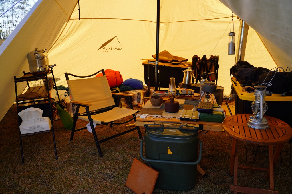 おしゃれテントサイトの台所拝見。キャンプの“こなれ感”はキッチン作りにあり！GO OUT WEB