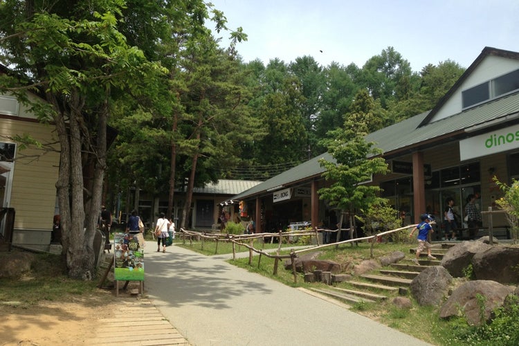 八ヶ岳リゾートアウトレット せんのやでお買い物きらくにいこう