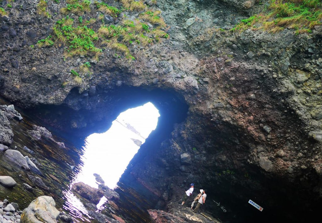 巌門スポット 公式 石川県の観光 旅行サイト「ほっと石川旅ねっと」