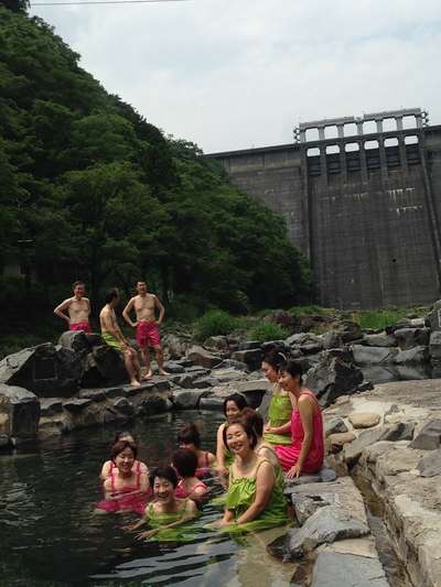 ダムといで湯のまち 露天風呂砂湯と湯原ダム - CAMPFIREキャンプファイヤー