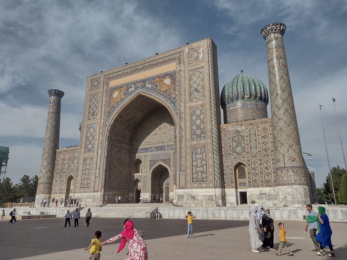 レギスタン広場Trip.com サマルカンド